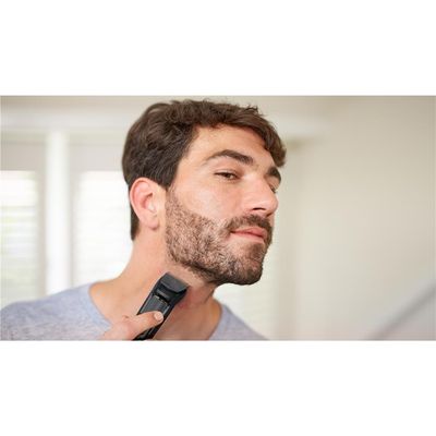 Aparador de Pelos Philips Multigroom Series 3000 6 em 1 MG3711/15 Sem Fio Preto / Bivolt