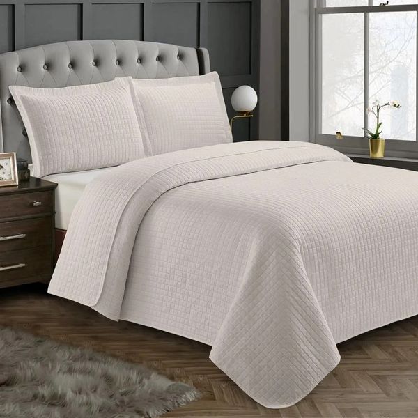 Kit Colcha Casal Cazza Boutis Unique em Microfibra Bege 3 Peças Kit Colcha Casal Cazza Boutis Unique em Microfibra Bege 3 Peças