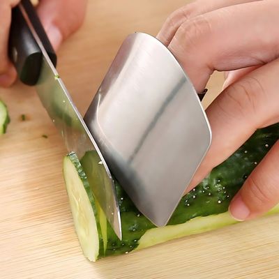 Protetor de Dedos Cortar Legumes Frutas Carne Inox 6,5cm
