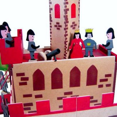 Castelo Medieval com Acessórios - Madeira - Multicolorido- 100% Artesanal