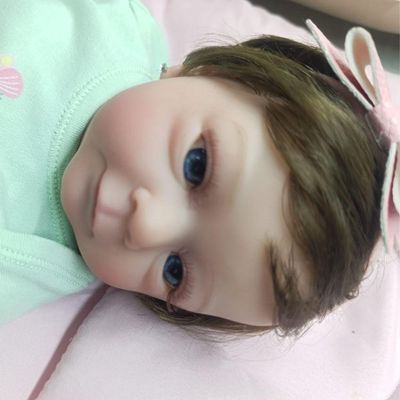 Bebê Reborn Menina Corpo De Viníl De Silicone Artesanal Olhos Abertos