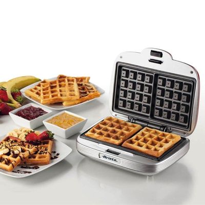 Máquina Para Waffle Retrô Party Time 220v Ariete Vermelha