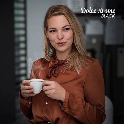 Cafeteira Elétrica Mondial Dolce Arome C-30 18 Xícaras Preto / 110V