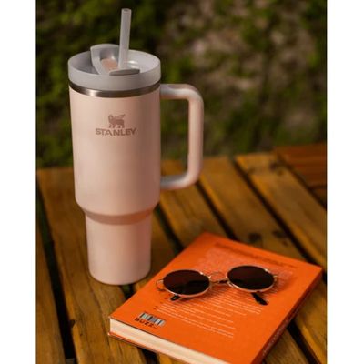 COPO STANLEY QUENCHER EM AÇO INOX 1,18 LITROS - Rose Quartz