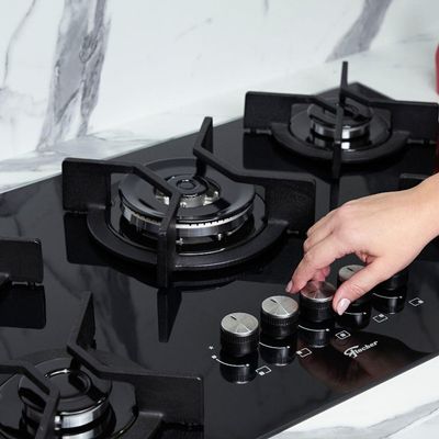 Fogão Cooktop 5Q Tripla Chama Infinity Gás Mesa Vidro Preto Fischer Bivolt