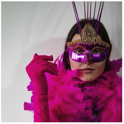 Fantasia De Carnaval Feminina Rosa Choque Luxo