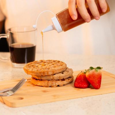 Bisnaga Plástica Lanchonete Ketchup Molhos 250ml Plasvale com Tampa Vermelha