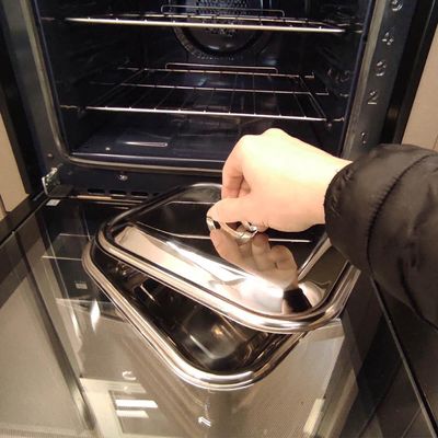 Travessa de Inox com Tampa 1,5L Retangular Funda 24x19x6cm para Servir Assadeira Pequena