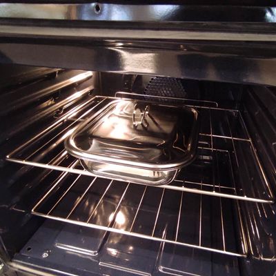 Travessa de Inox com Tampa 1,5L Retangular Funda 24x19x6cm para Servir Assadeira Pequena