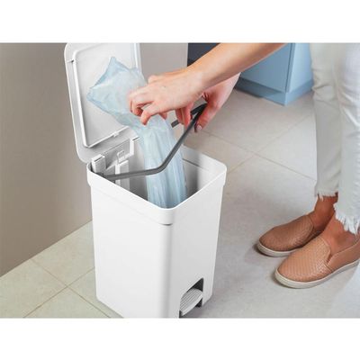Lixeira de Banheiro com Pedal e Aro Interno Polipropileno 6 Litros Trium OU Branco