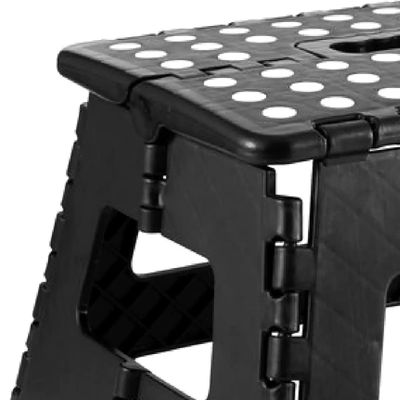 Banqueta Plástica Dobrável Multiuso Vonder 22cm Capacidade 150kg Com Alça Preto