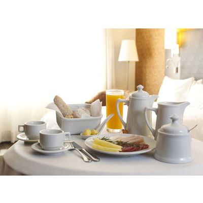Jogo 6 Xícaras de Café com Pires de Porcelana 65ml Classe Única Iguaçu Germer Branco