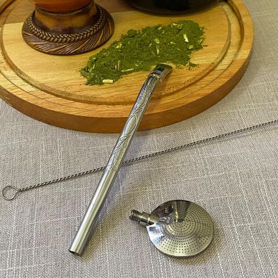 Bomba de Chimarrão Estampada 21cm Bojo Mil Furos Aço Inox com Rosca para Mate