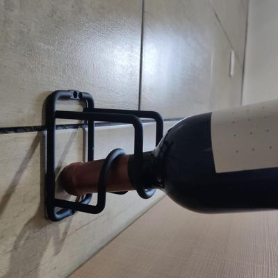 Mini Adega de Parede Suspensa Preta Cube Suporte Porta 1 Garrafa de Vinho Espumante