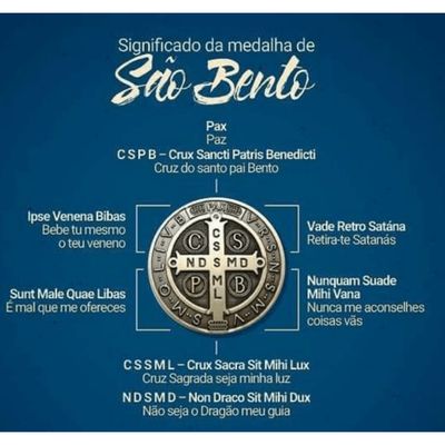Colar Medalha São Bento pequena banhado em ouro 18k