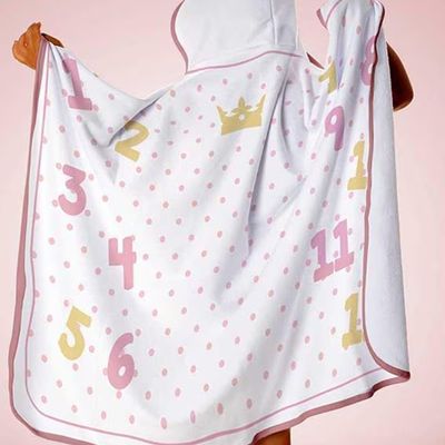 Toalha Capuz Tecebem Baby Mesversario Felpudo Estampada com Viés Kinder 70cm90cm Rosa