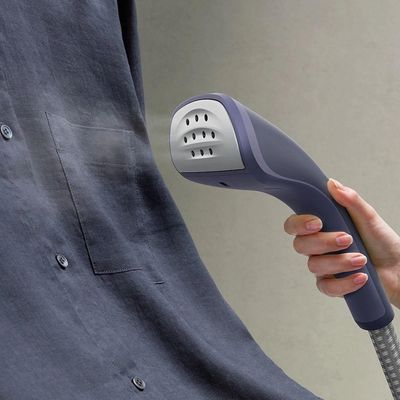 Passadeira vertical a vapor Electrolux GST10 EGS20 220V 220V