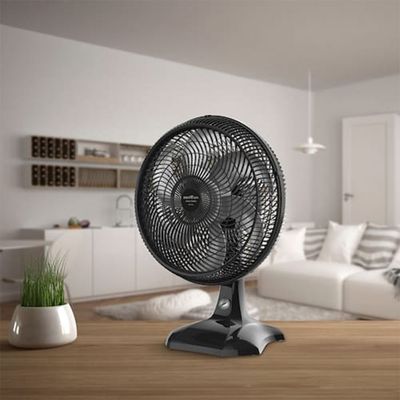 Ventilador de Mesa 2 em 1 Britânia Maxx Force BVT405 40cm com 6 Pás, 3 Velocidades e 150W Preto / 110V