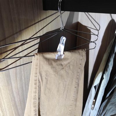 Kit 100 Presilhas de Roupas para Cabides Loja Prendedores Reforçadas Transparente Cinquetti