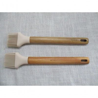 Pincel De Silicone Com Cabo Em Acácia Spicy Bege