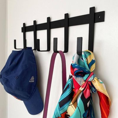 Kit 5 Cabideiros de Parede com 5 Ganchos em Aço Preto para Pendurar Roupas Mochilas Bolsas Guarda Chuva