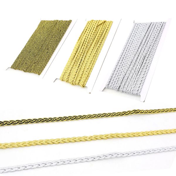 Passamanaria Trança Le com Friso Metálico com 0,7cmx9,14m Cores Diversas - Item Sortido Passamanaria Trança Le com Friso Metálico com 0,7cmx9,14m Cores Diversas - Item Sortido