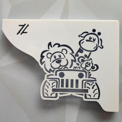 Mãos Francesas Decorativas 20cm Menino Safari Branco Aço para Prateleira Pequena