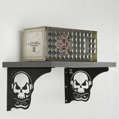 Mão Francesa Aço Preta 20cm Caveira Gamer Decorativa para Prateleira Zarg