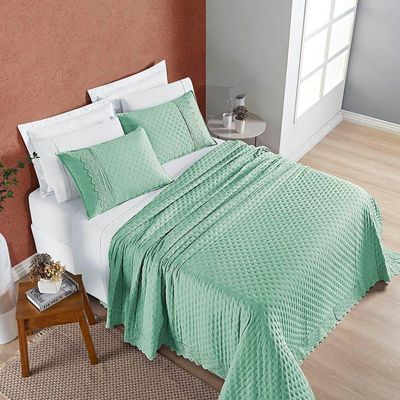 Kit Cobre Leito Colcha Bouclê King Bordada Micropercal 200 Fios 3 Peças Verde Salvia 100% Poliéster