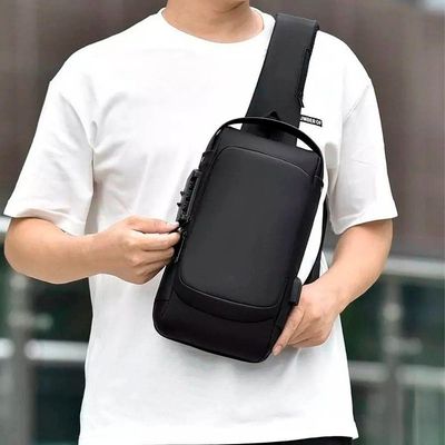 Mochila Anti Furto Transversal Cadeado Com Senha Saida Carregador Usb Resistente A Água Preto Tamanho Único Unissex