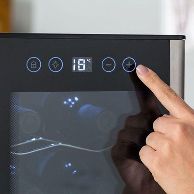 Adega Electrolux 8 Garrafas 1 Porta Preta Acabamento Em Alumínio (acb08) - Bivolt Bivolt