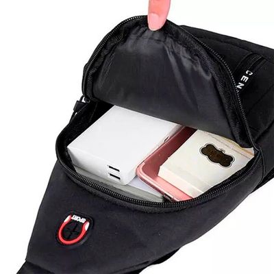 Bolsa Mochila Bag Transversal Pochete Alça única Saída Usb Preto