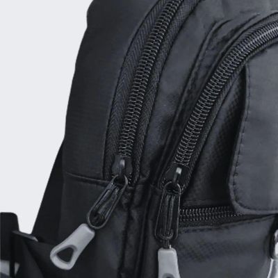 Bolsa Mochila Bag Transversal Pochete Alça única Saída Usb Preto