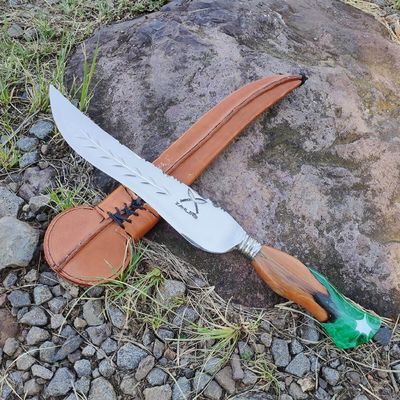 Faca Artesanal Forjada Integral Churrasco Pena Folha Inox 420c Cabo Híbrido Madeira e Resina Verde