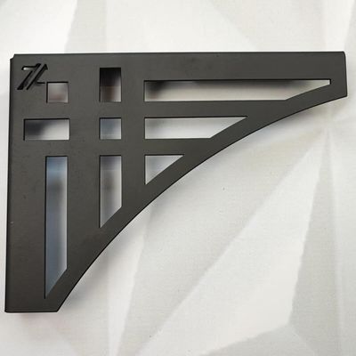 Mão Francesa Ornamentada Preta 20cm Abstrata Linhas Retas em Aço Zarg