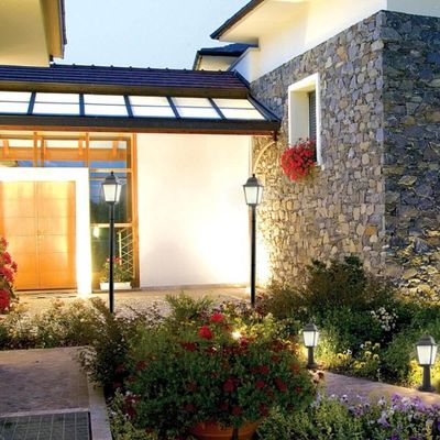 2 Luminárias de Chão para Jardim Pretas Postes Coloniais Dital Linha Soberana Área Externa