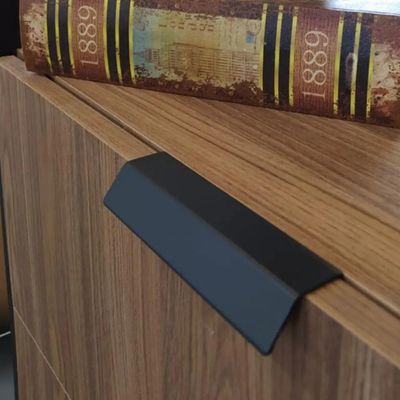 Kit 24 Puxadores Alça de Sobrepor para Móveis Preto PV22 Armários Roupeiro Torralba