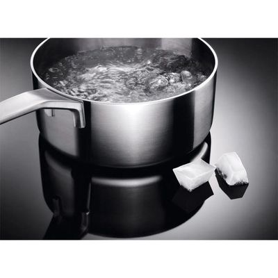 Cooktop 4 Bocas De Indução Electrolux Expert Com Unicook E Timer IE80P 220V