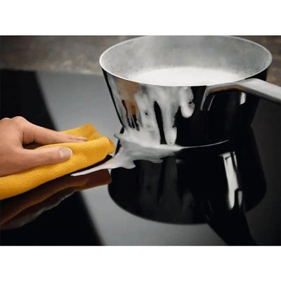 Cooktop 4 Bocas De Indução Electrolux Expert Com Unicook E Timer IE80P 220V