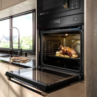 Forno Elétrico De Embutir Electrolux 80L Preto 220V OE9XB 53801WBA235
