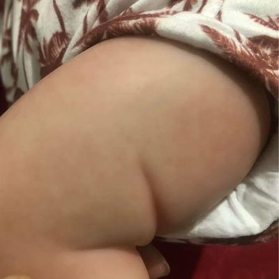Bebê Reborn Menina Toda Em Silicone De Vinil Macio Artesanal Realista Cabelo Implantado Fio A Fio