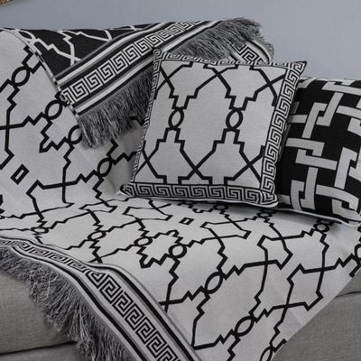 Kit Xale Para Sofá Com Franja Grécia 5 Peças 1,35m X 1,35m 60% Algodão 40% Poliéster Tecido Jacquard - Preto