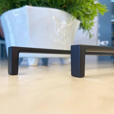 Puxador de Móvel Armário Preto Fosco 20cm Alça Torralba 1691 Oeiras De Sobrepor Fino