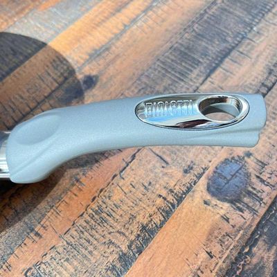 Frigideira Bialetti Petravera em alumínio 24cm cinza