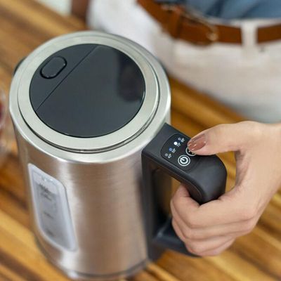 Chaleira elétrica Black+Decker KEPG Gourmand Gris 1,7L em inox