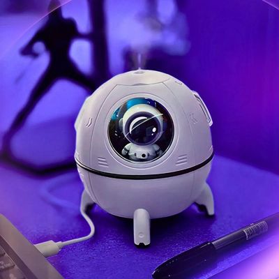 Umidificador Espacial Branco 220ml Com Astronauta Usb