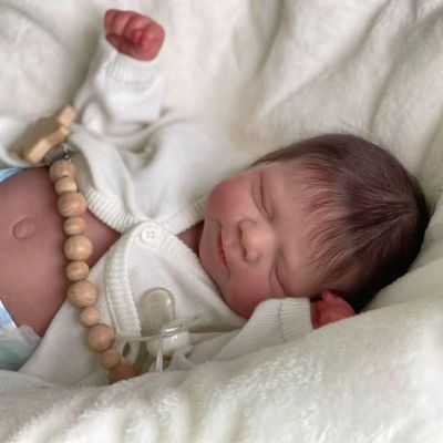 Bebê Reborn Menina Realista Artesanal Corpo De Vinil De Silicone Macio Cabelo Implantado Fio A Fio Macio