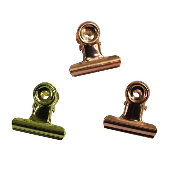 Prendedor de Papel Metálico 29mm com 3 Unidades Cores Diversas - Item Sortido Prendedor de Papel Metálico 29mm com 3 Unidades Cores Diversas - Item Sortido