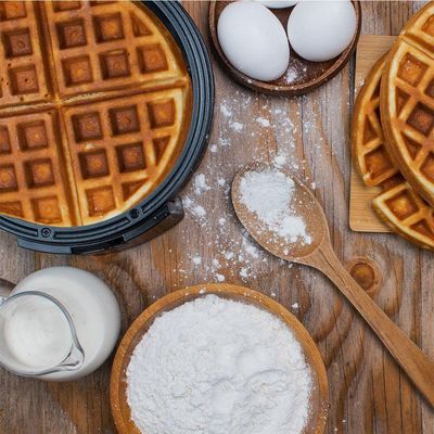 Máquina Golden Waffle Britânia 850W 110V