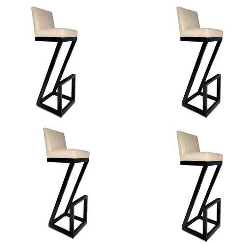 17476664923077